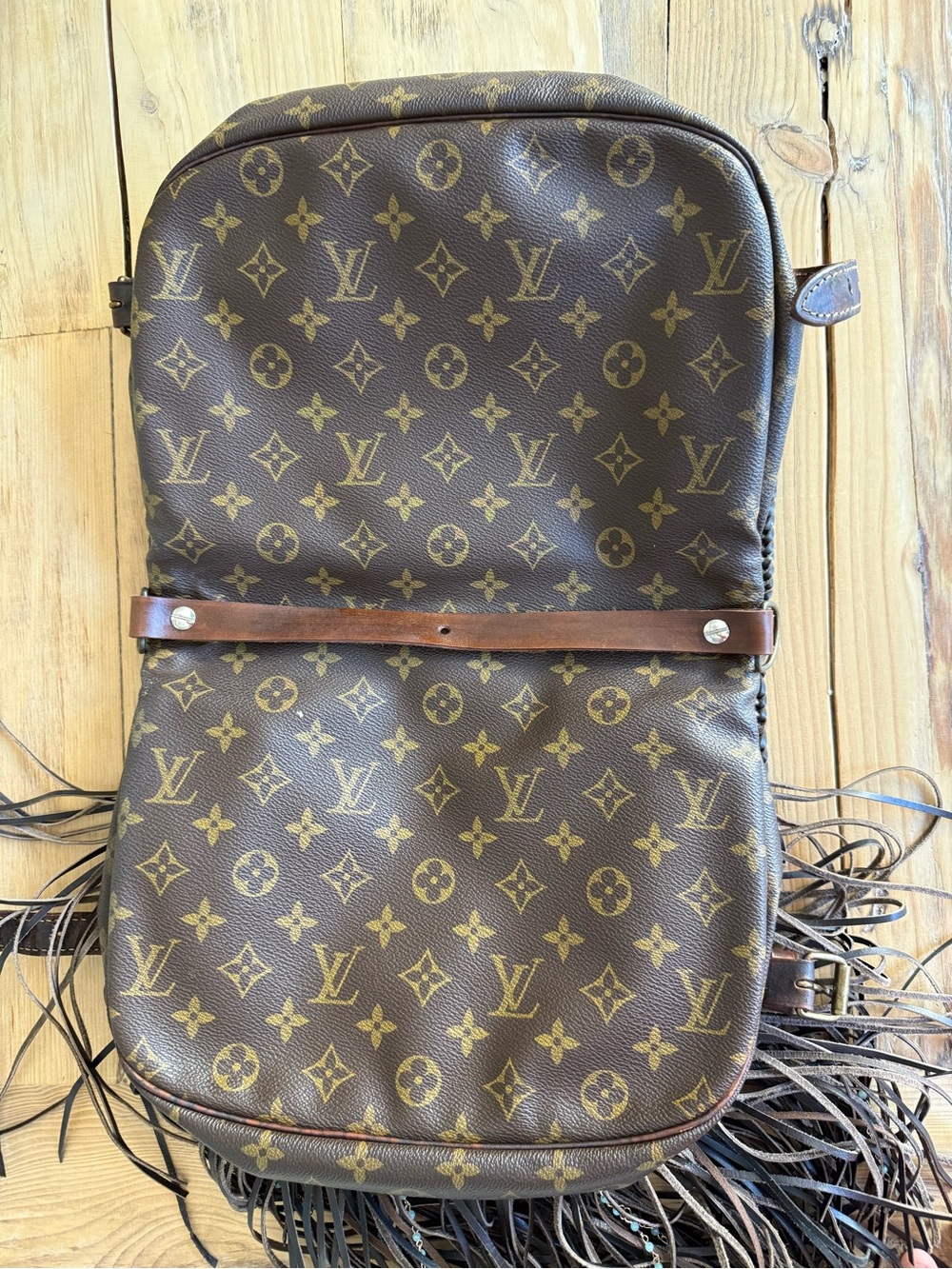 LV Monogram Bag, Altered Fringe DIY - Picture 8 of 17